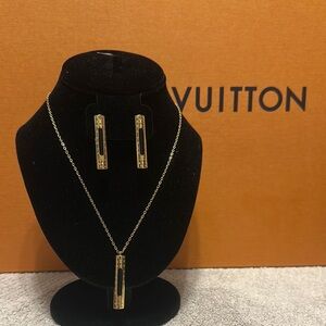 Fashion Inspired Jewelry Set